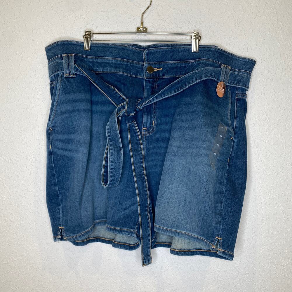 Lane Bryant Girlfriend Short Mid-Rise Denim Jean Shorts NWT Sz 20 Flex